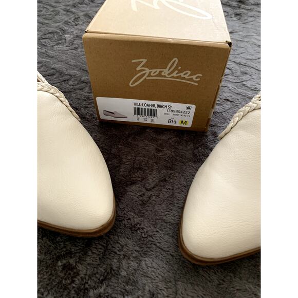 Women's Zodiac Ivory Loafers 8.5M - Picture 7 of 7